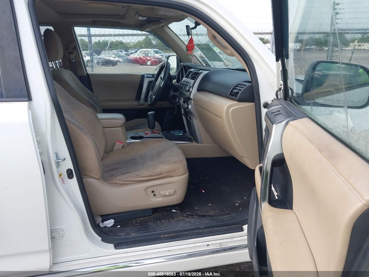 2011 TOYOTA 4RUNNER SR5 V6 — снимка 5