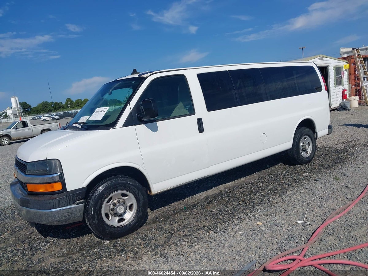 2016 CHEVROLET EXPRESS 3500 LT — снимка 2