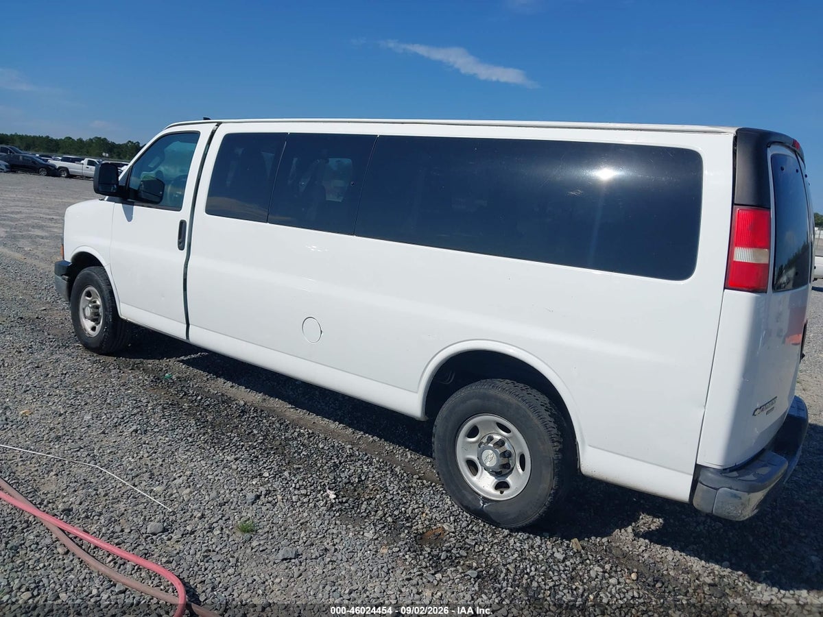 2016 CHEVROLET EXPRESS 3500 LT — снимка 3