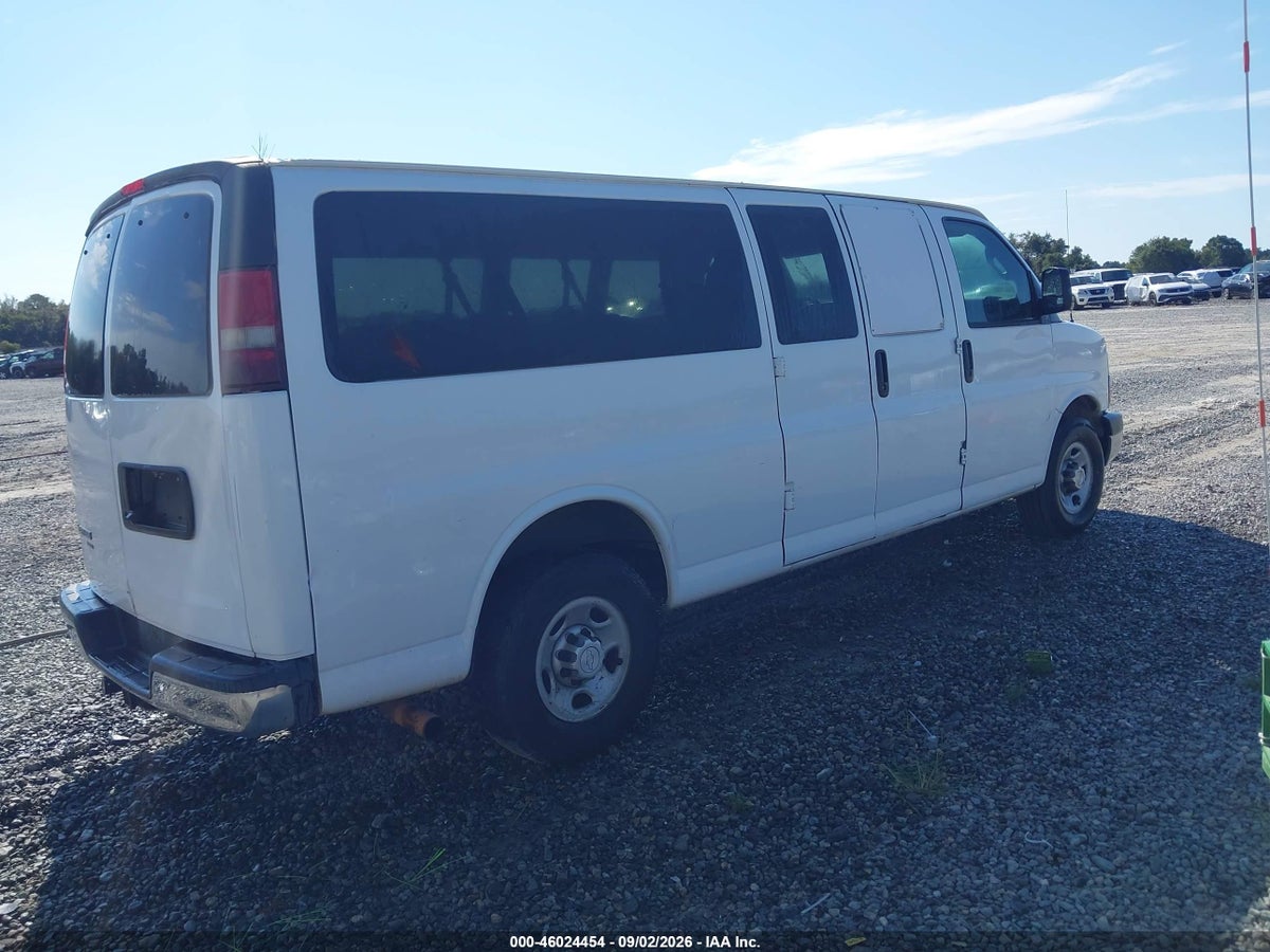 2016 CHEVROLET EXPRESS 3500 LT — снимка 4