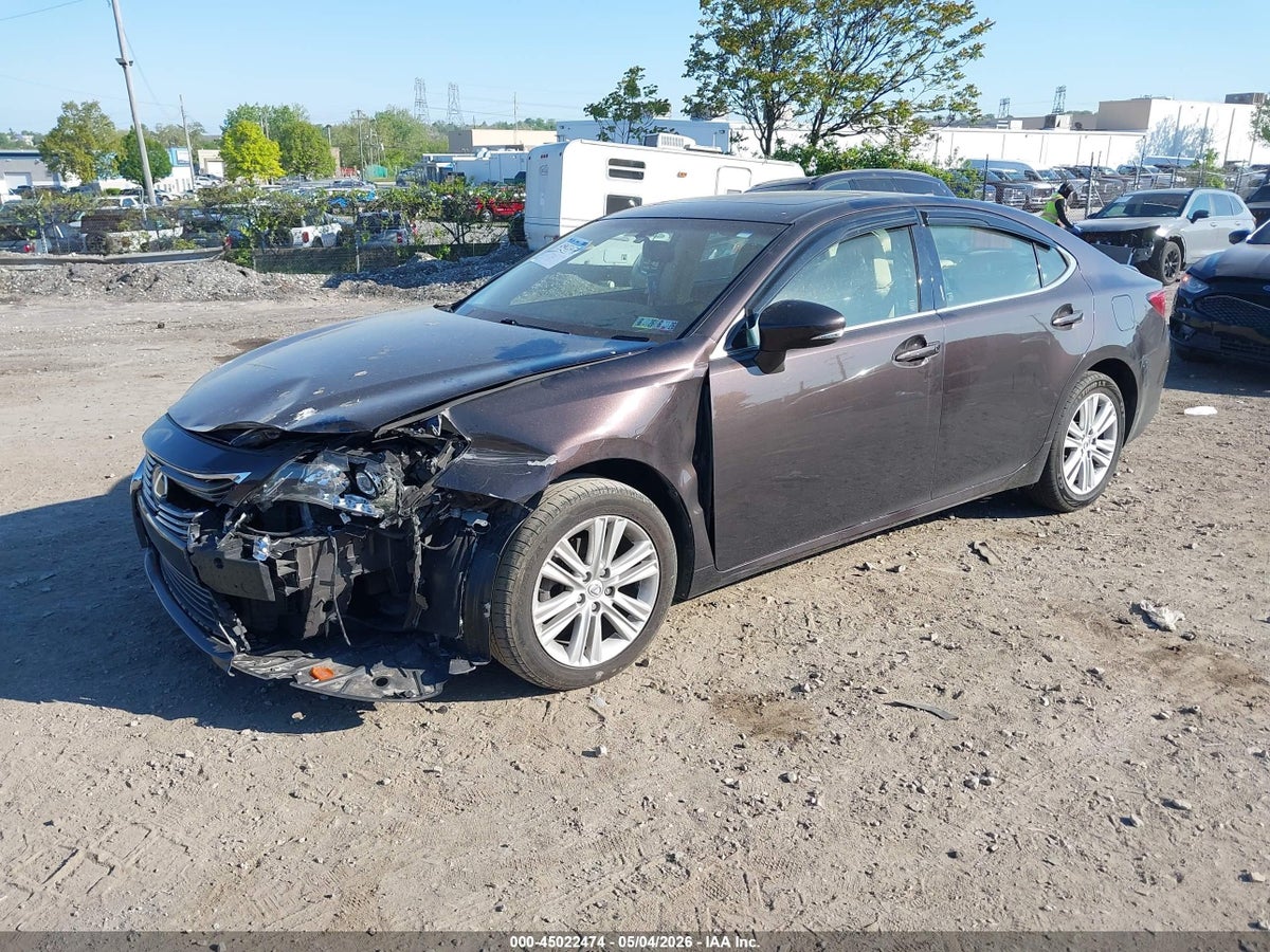 2015 LEXUS ES 350 — снимка 2