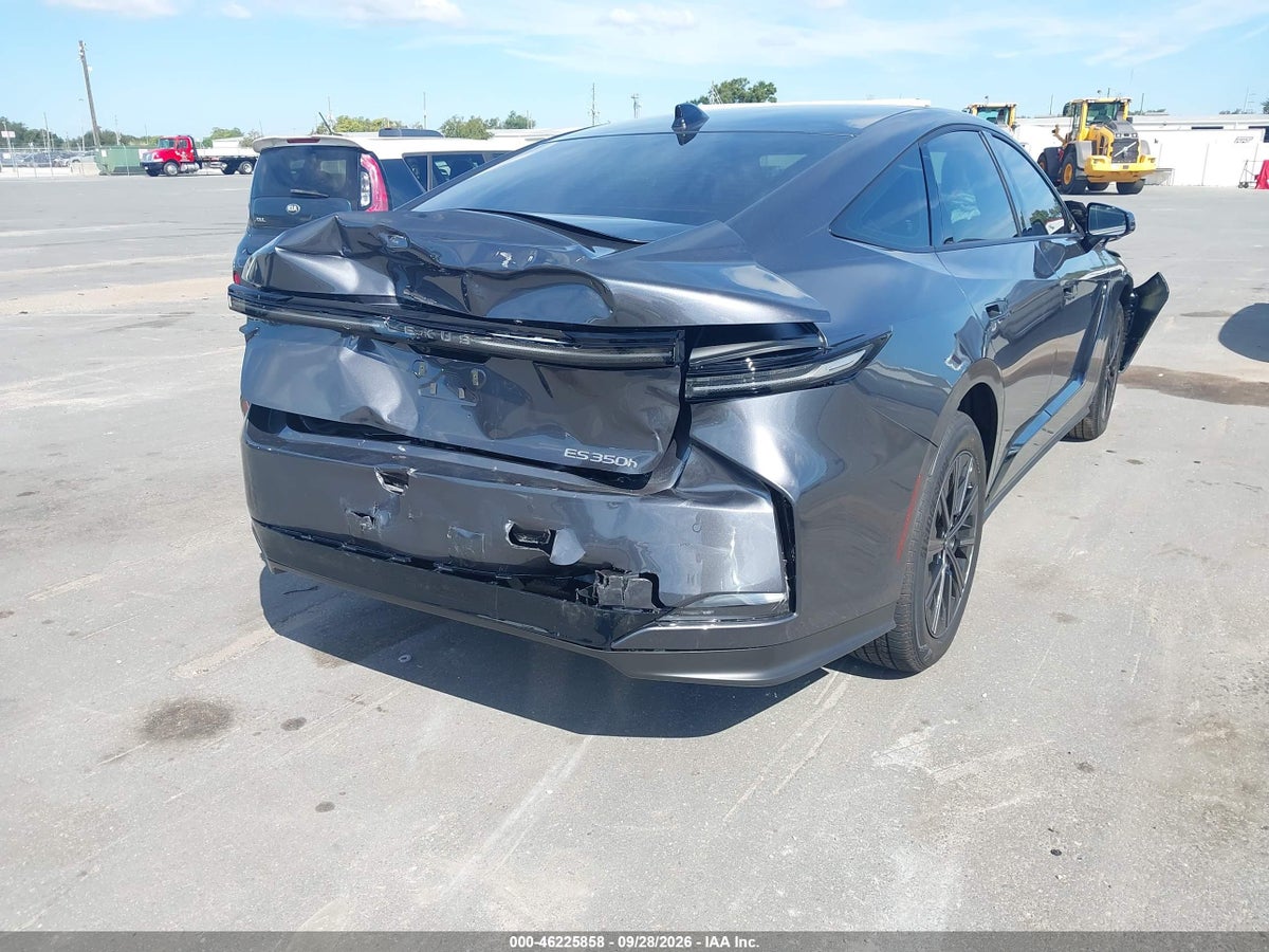 2026 LEXUS ES 350 — photo 4
