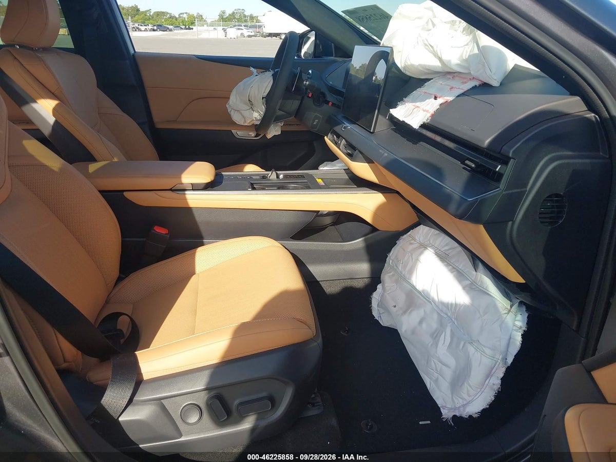 2026 LEXUS ES 350 — photo 5