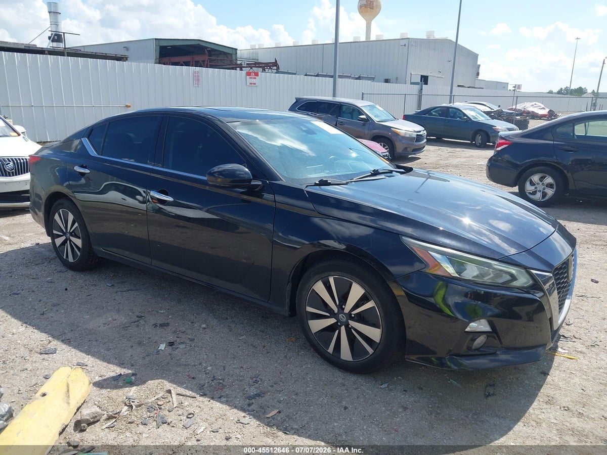 2022 NISSAN ALTIMA SL FWD