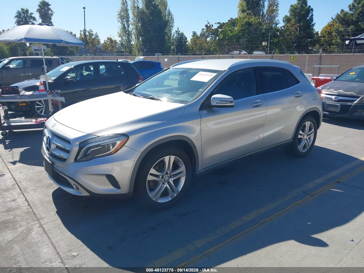 2015 MERCEDES-BENZ GLA 250 4MATIC — снимка 2