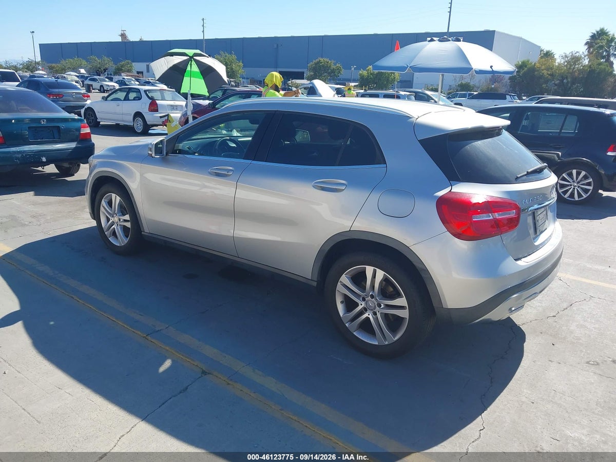 2015 MERCEDES-BENZ GLA 250 4MATIC — снимка 3