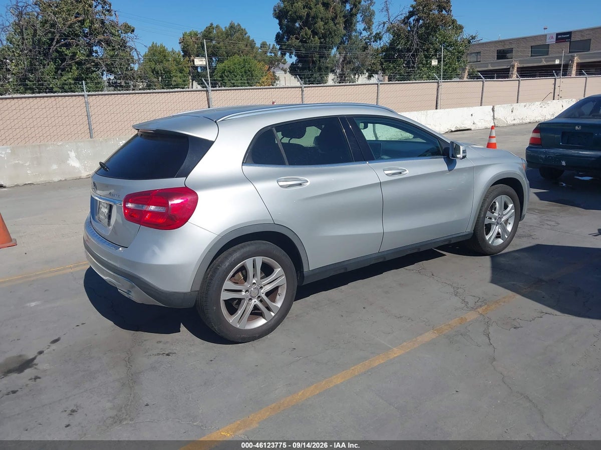 2015 MERCEDES-BENZ GLA 250 4MATIC — снимка 4