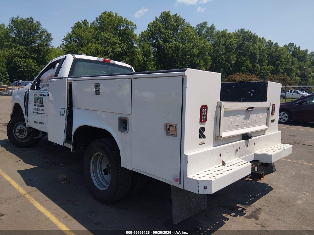2023 FORD F-350 CHASSIS XL/XLT — снимка 3