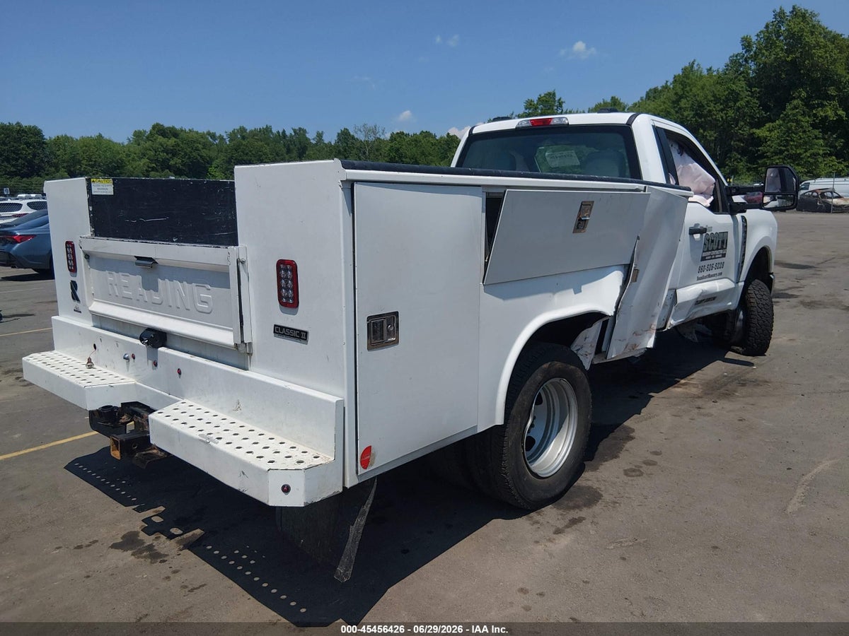 2023 FORD F-350 CHASSIS XL/XLT — снимка 4
