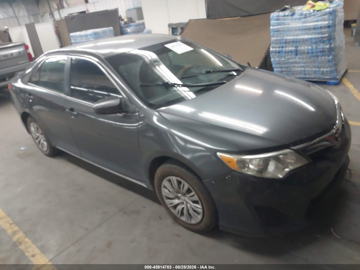 2013 TOYOTA CAMRY LE