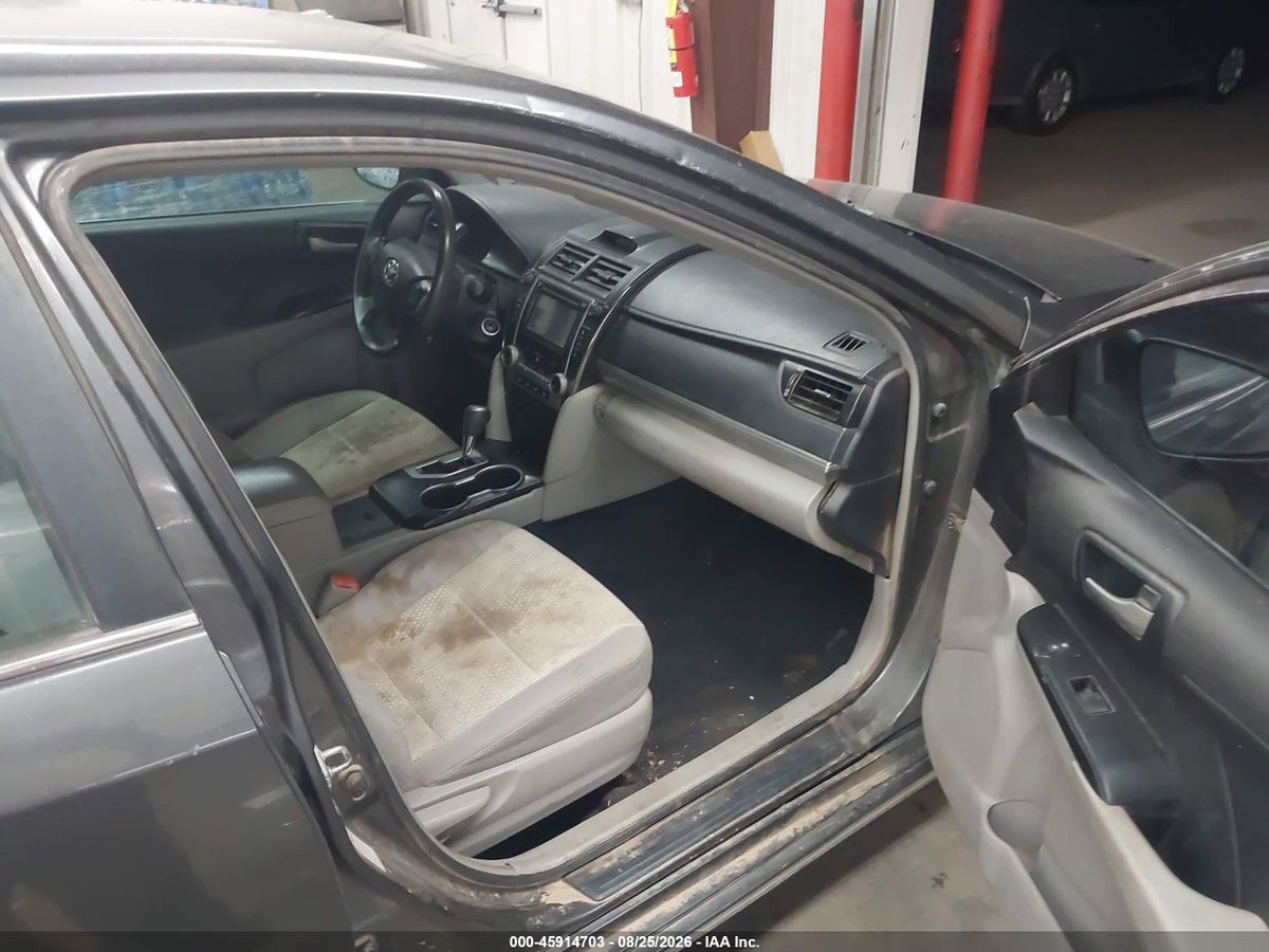 2013 TOYOTA CAMRY LE — снимка 5