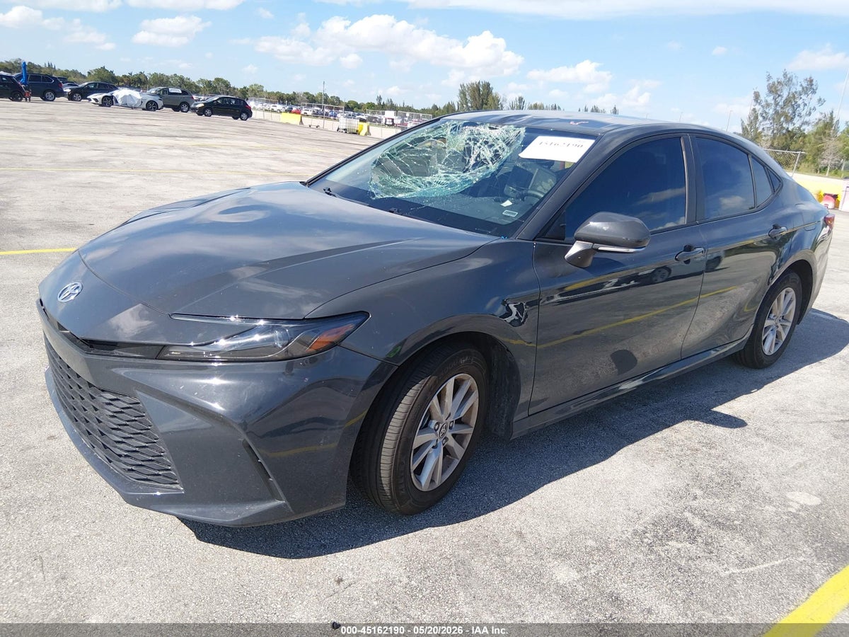 2025 TOYOTA CAMRY LE — снимка 2