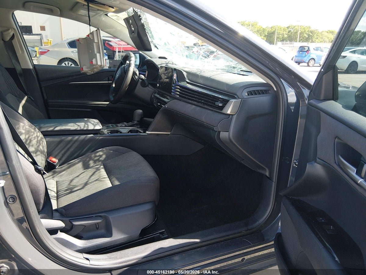 2025 TOYOTA CAMRY LE — снимка 5