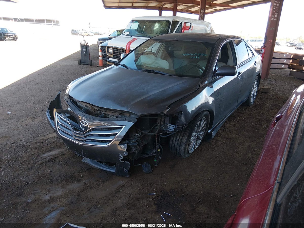 2011 TOYOTA CAMRY XLE V6 — снимка 2