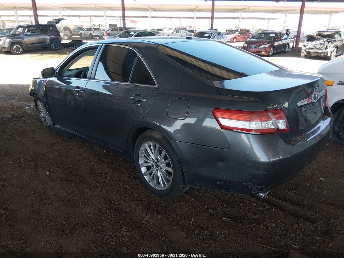 2011 TOYOTA CAMRY XLE V6 — снимка 3