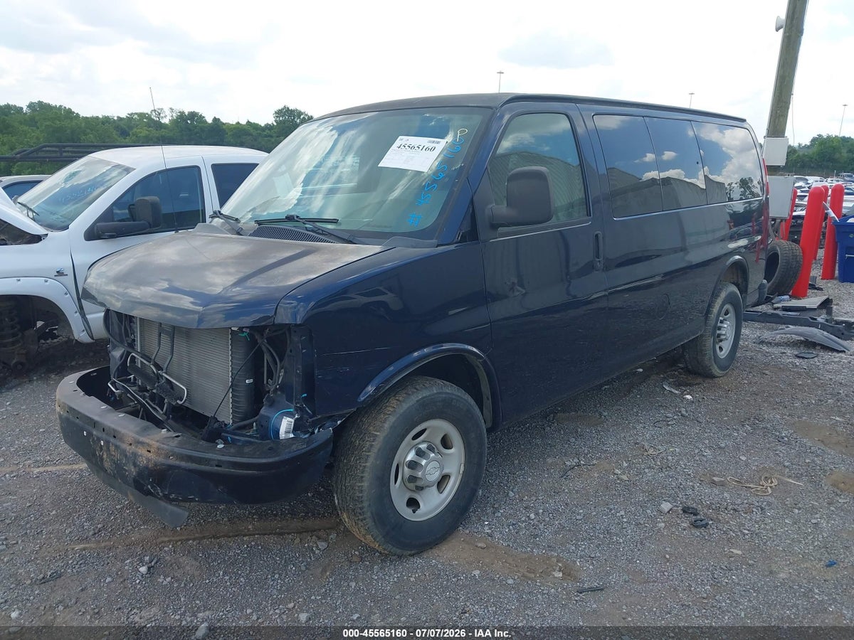 2015 CHEVROLET EXPRESS 2500 LS — снимка 2