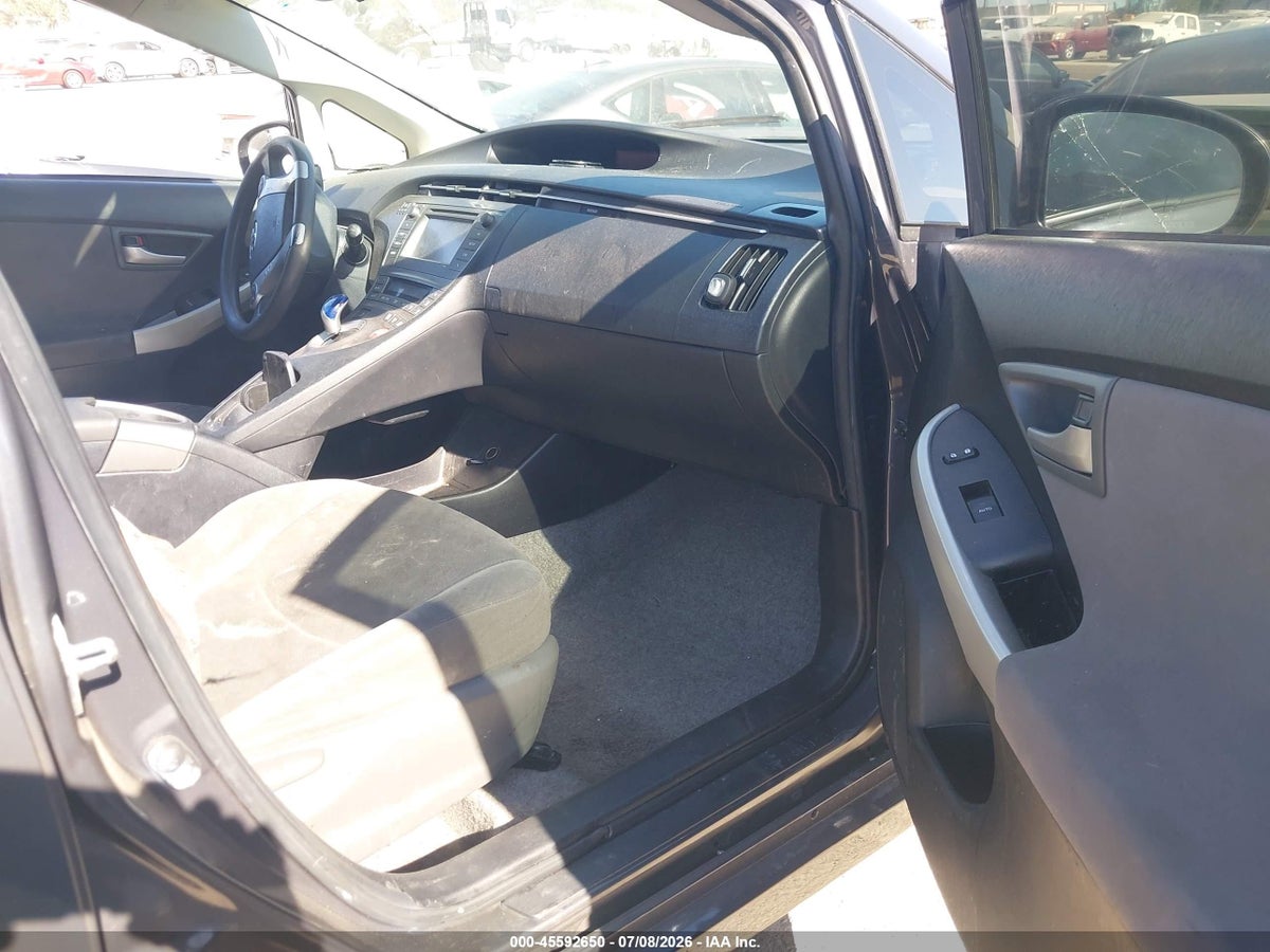 2014 TOYOTA PRIUS TWO — снимка 5