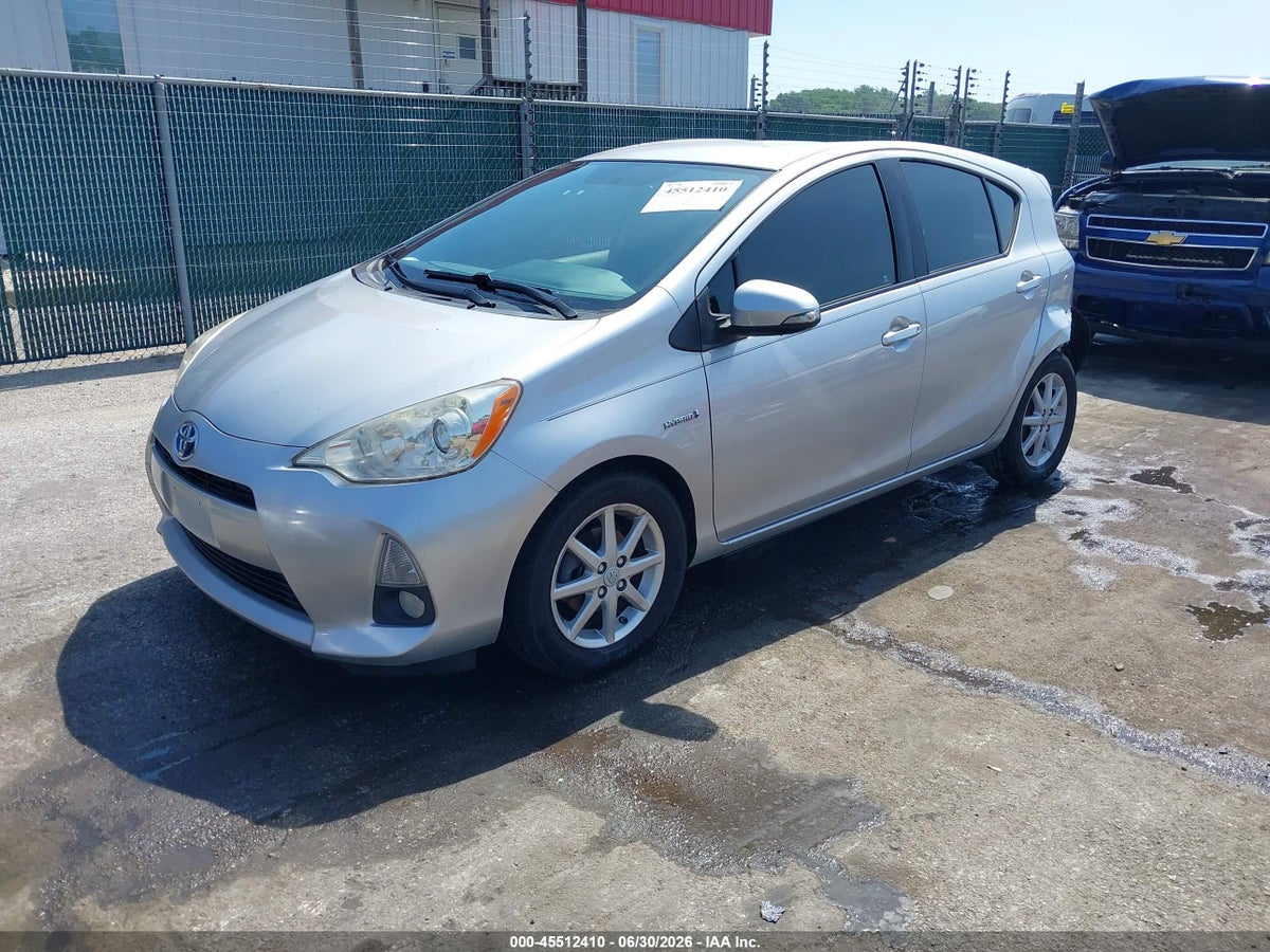 2012 TOYOTA PRIUS C FOUR — снимка 2