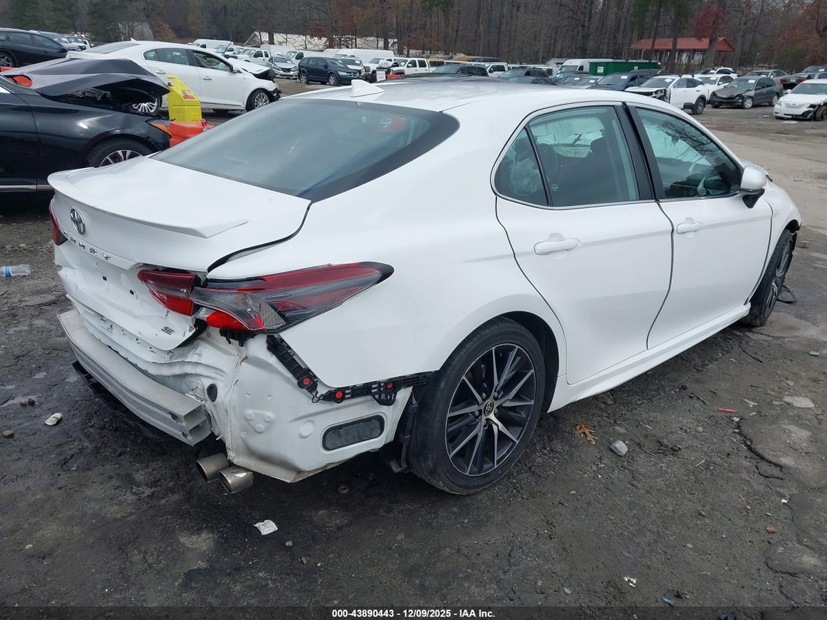 2021 TOYOTA CAMRY SE — снимка 4