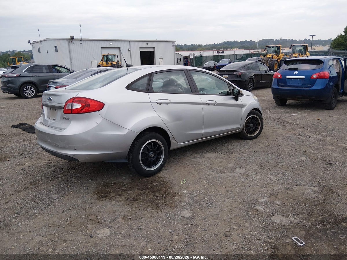 2013 FORD FIESTA SE — снимка 4