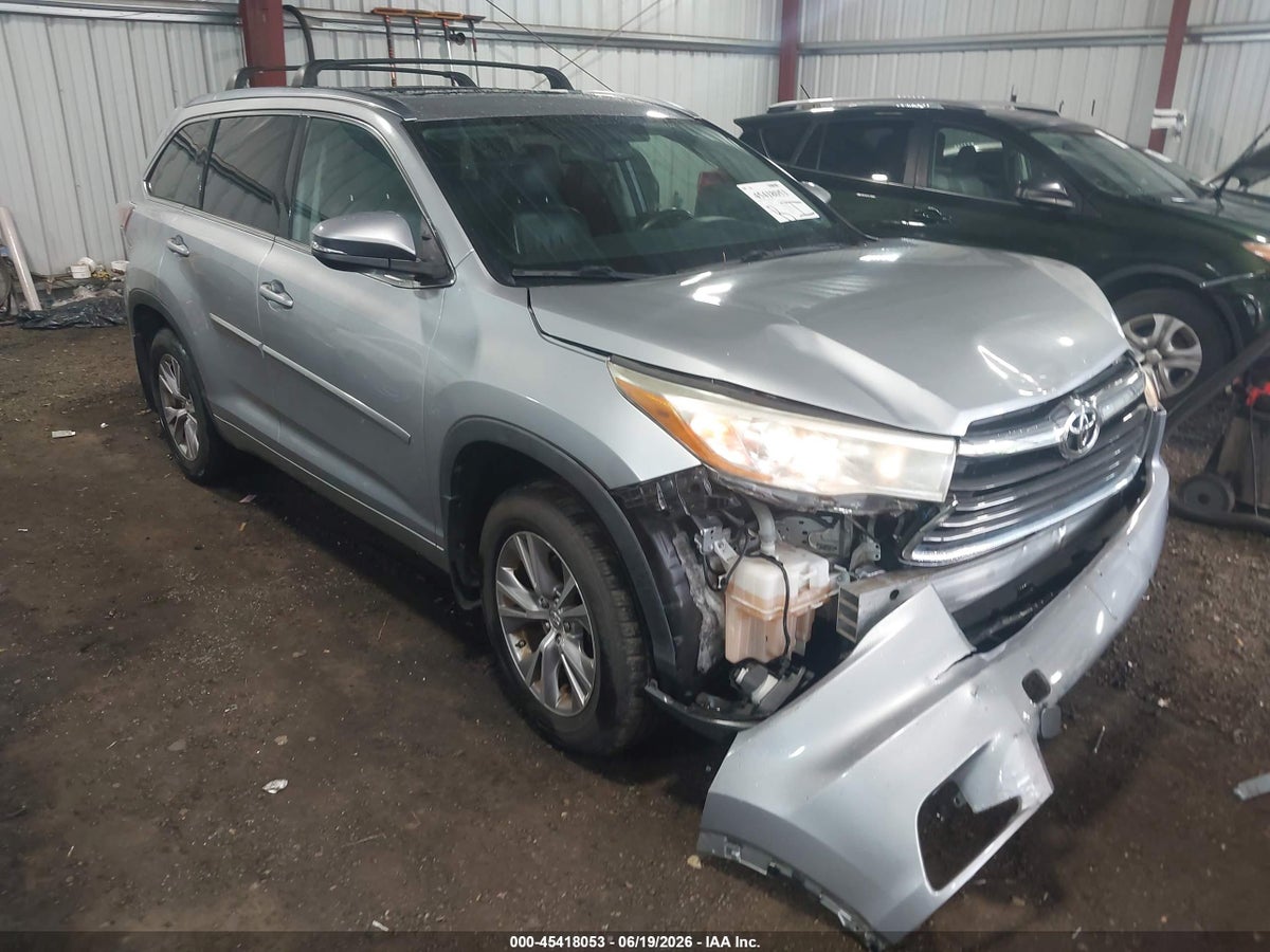2015 TOYOTA HIGHLANDER XLE V6