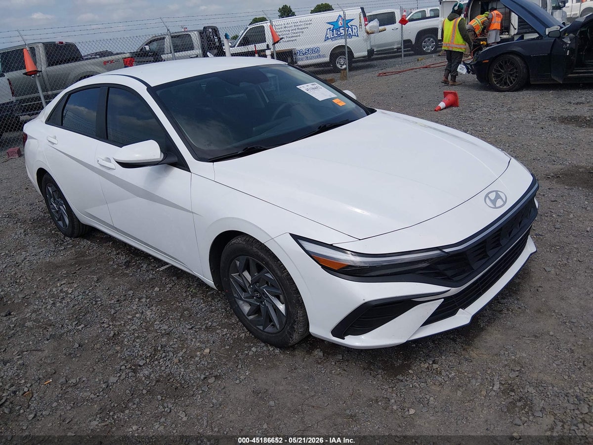 2024 HYUNDAI ELANTRA SEL