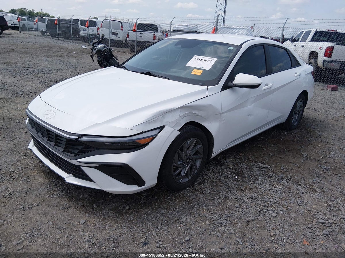 2024 HYUNDAI ELANTRA SEL — снимка 2