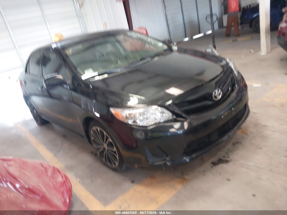 2013 TOYOTA COROLLA LE