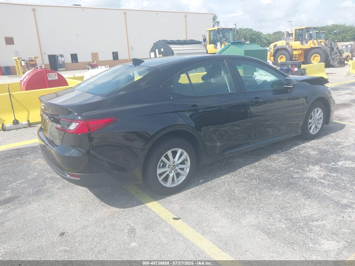 2026 TOYOTA CAMRY LE — снимка 4