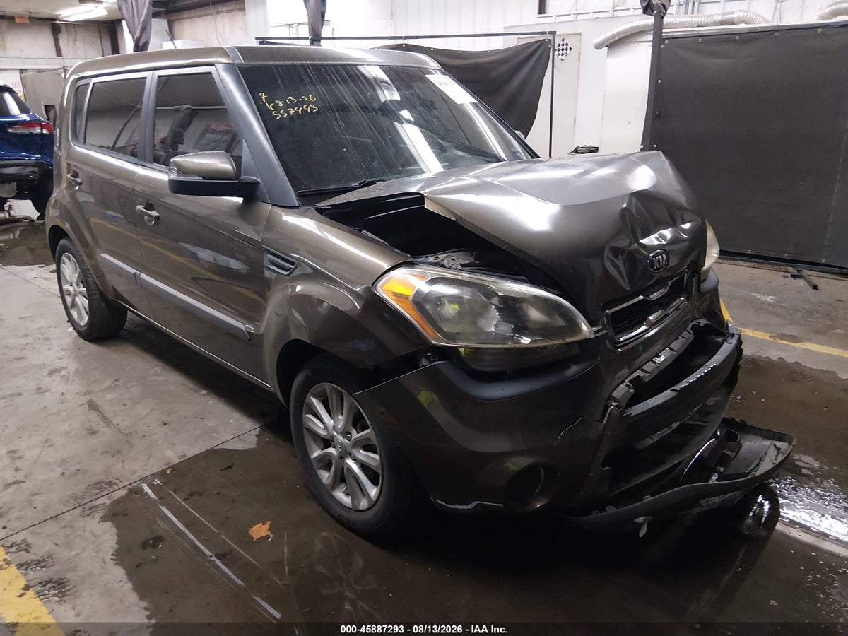 2013 KIA SOUL +