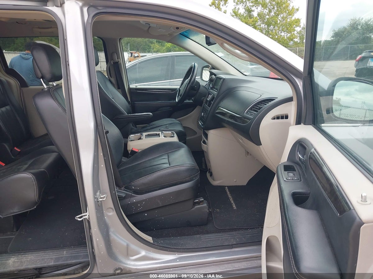 2013 CHRYSLER TOWN & COUNTRY TOURING — снимка 4
