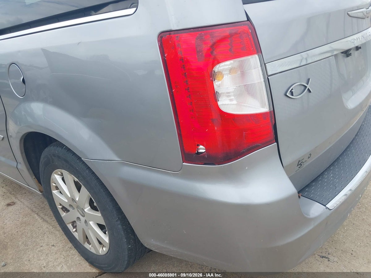 2013 CHRYSLER TOWN & COUNTRY TOURING — снимка 5