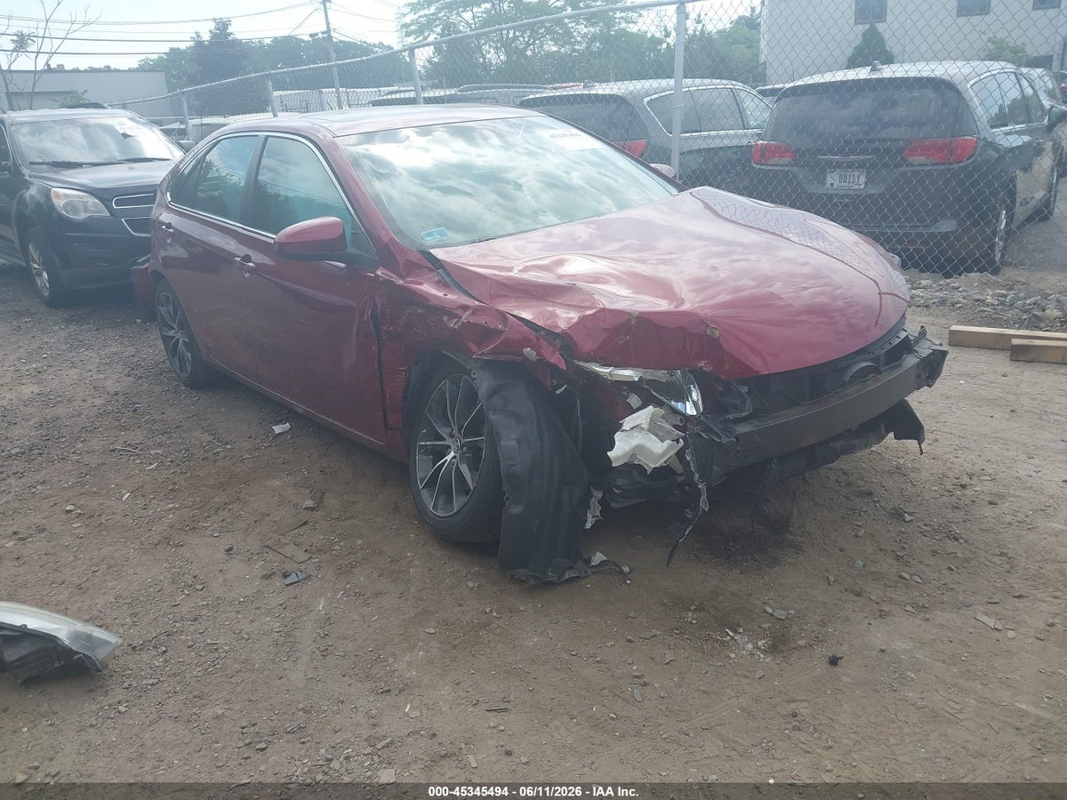2015 TOYOTA CAMRY XSE
