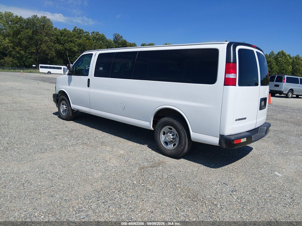 2022 CHEVROLET EXPRESS PASSENGER RWD 3500 EXTENDED WHEELBASE LS — снимка 3