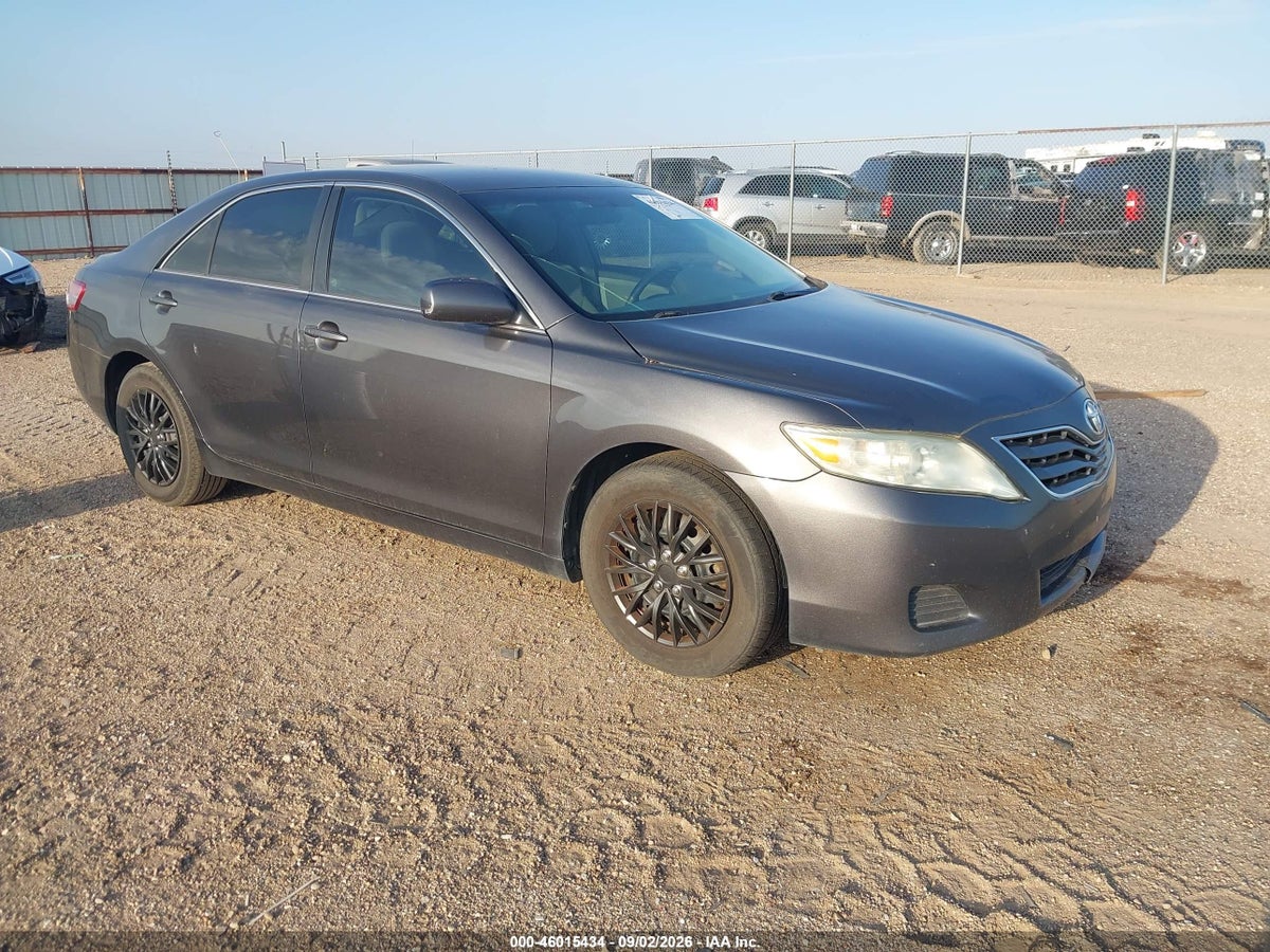 2011 TOYOTA CAMRY LE