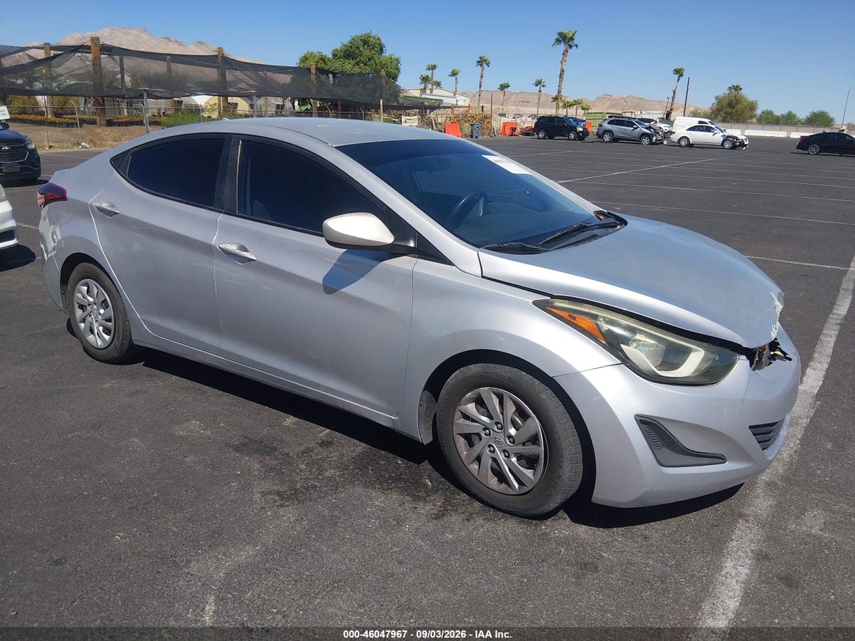 2016 HYUNDAI ELANTRA SE