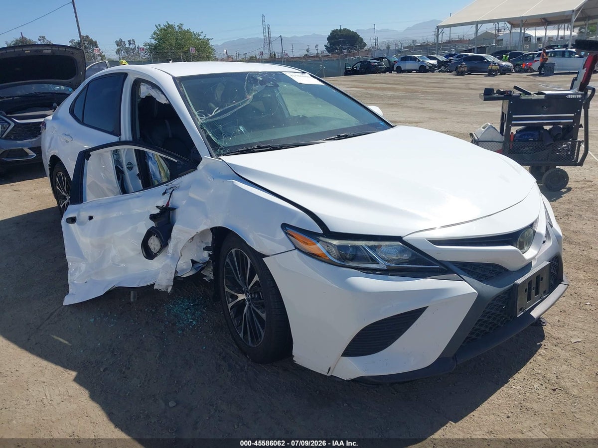 2019 TOYOTA CAMRY SE