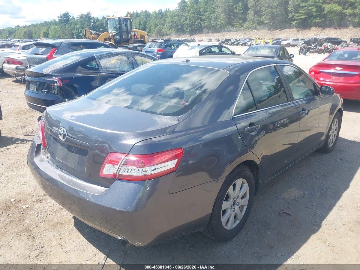 2011 TOYOTA CAMRY LE — снимка 4