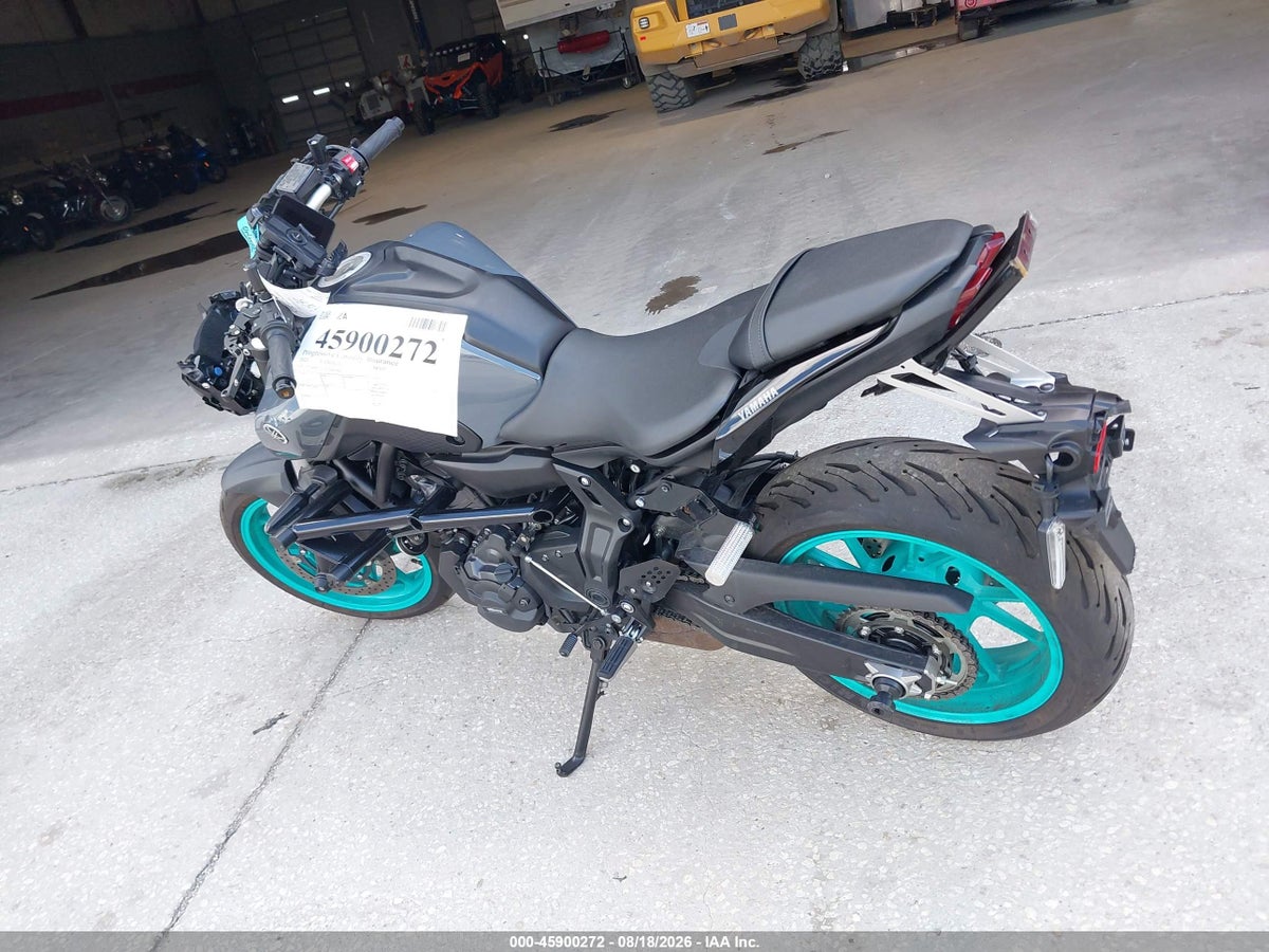 2023 YAMAHA MT07 — снимка 3
