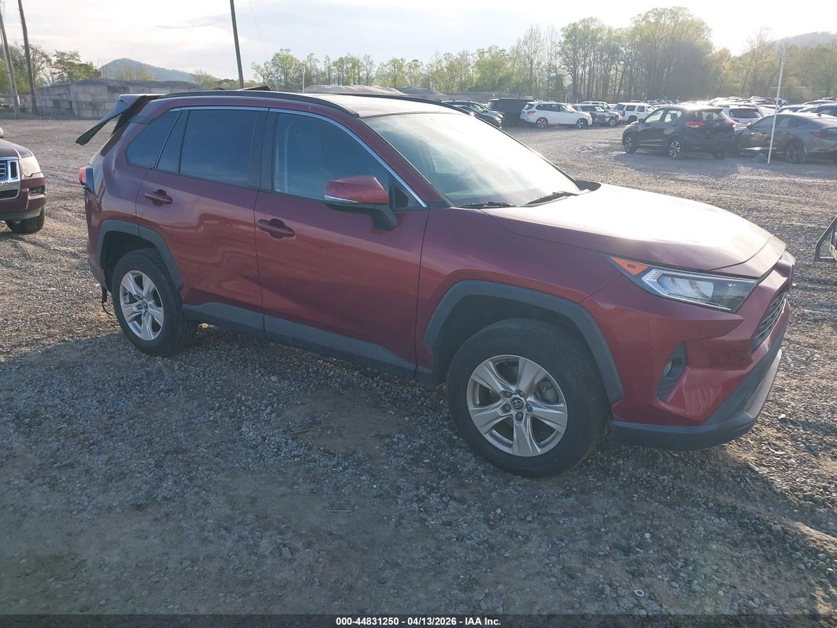 2021 TOYOTA RAV4 XLE