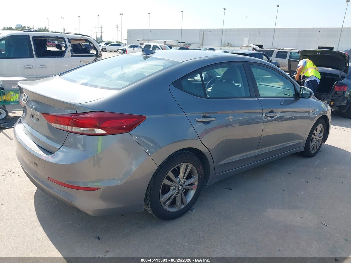 2017 HYUNDAI ELANTRA SE — снимка 4