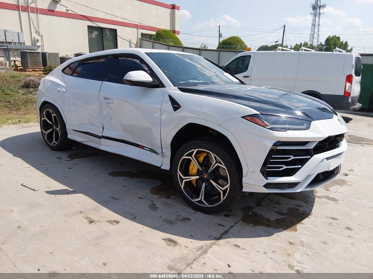 2020 LAMBORGHINI URUS