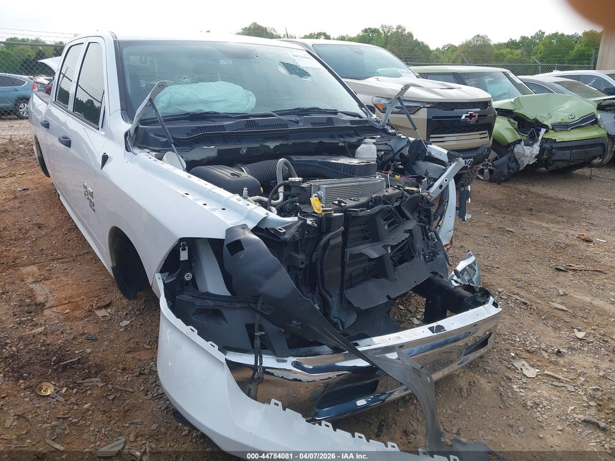 2022 RAM 1500 CLASSIC TRADESMAN 4X4 5'7 BOX