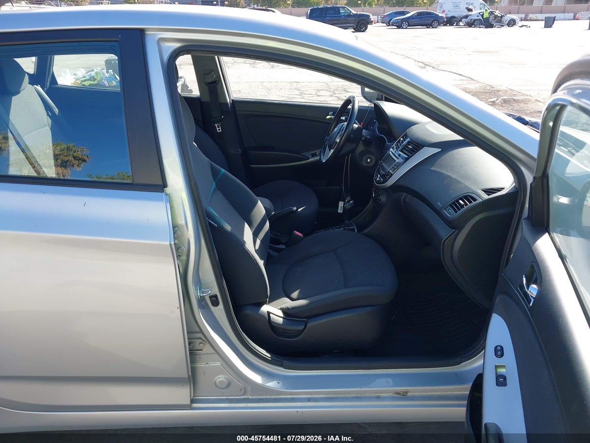 2013 HYUNDAI ACCENT SE — снимка 5
