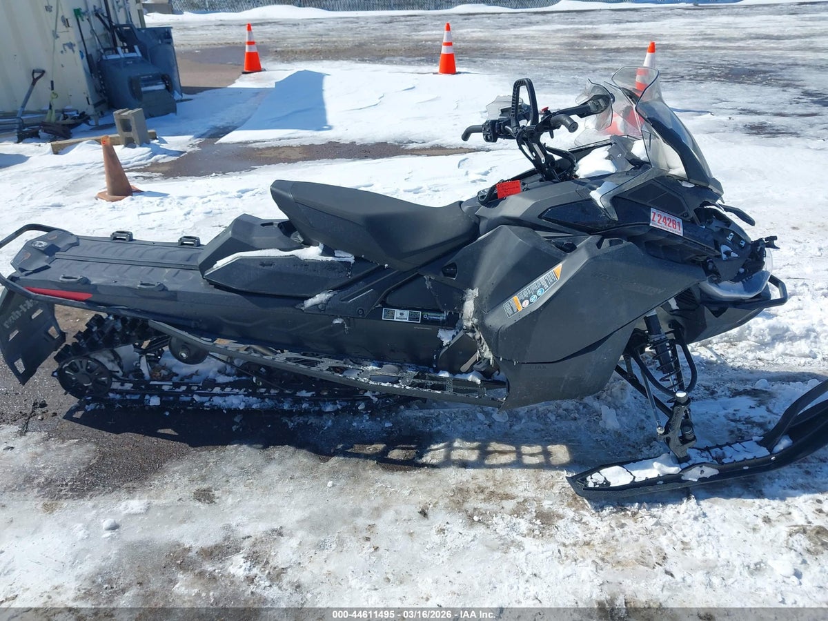 2025 SKI-DOO BACK COUNTRY X 800