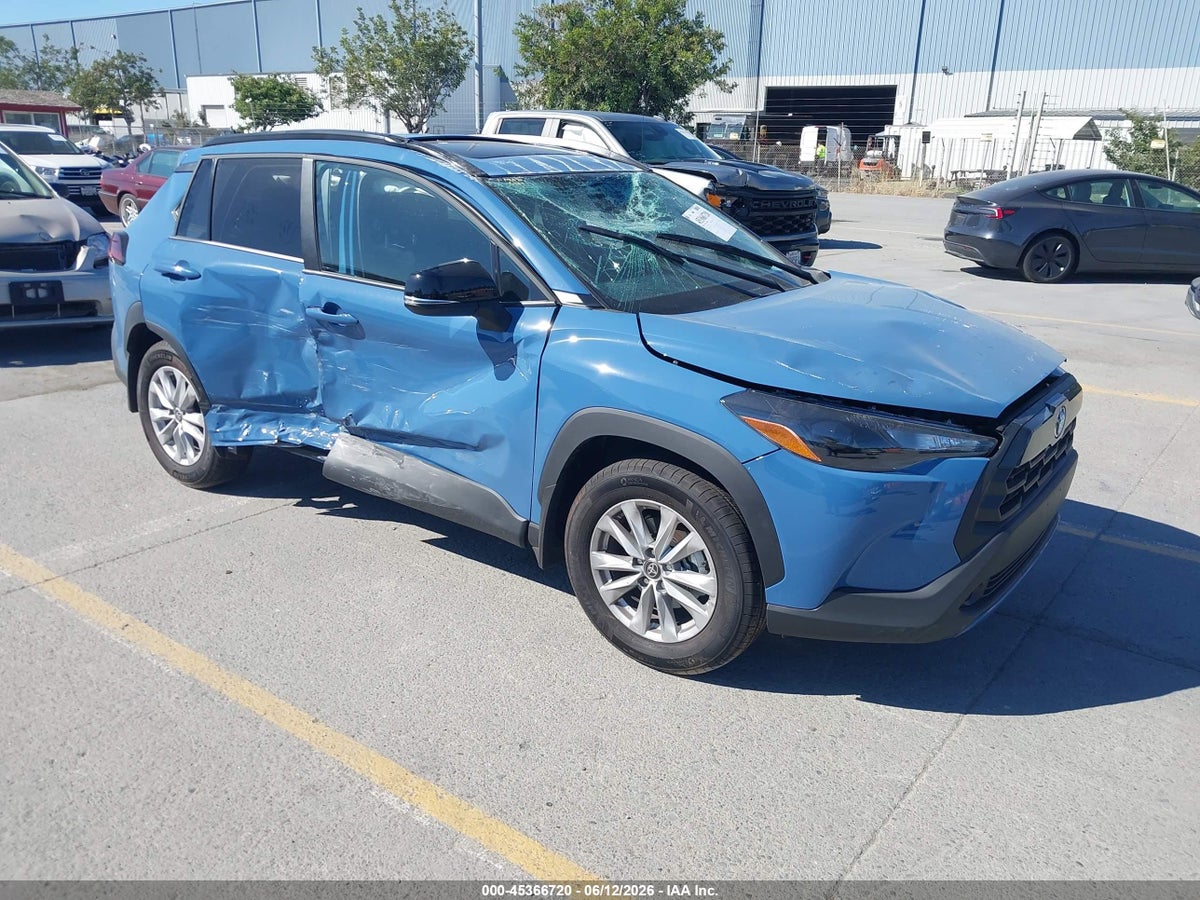 2026 TOYOTA COROLLA CROSS LE