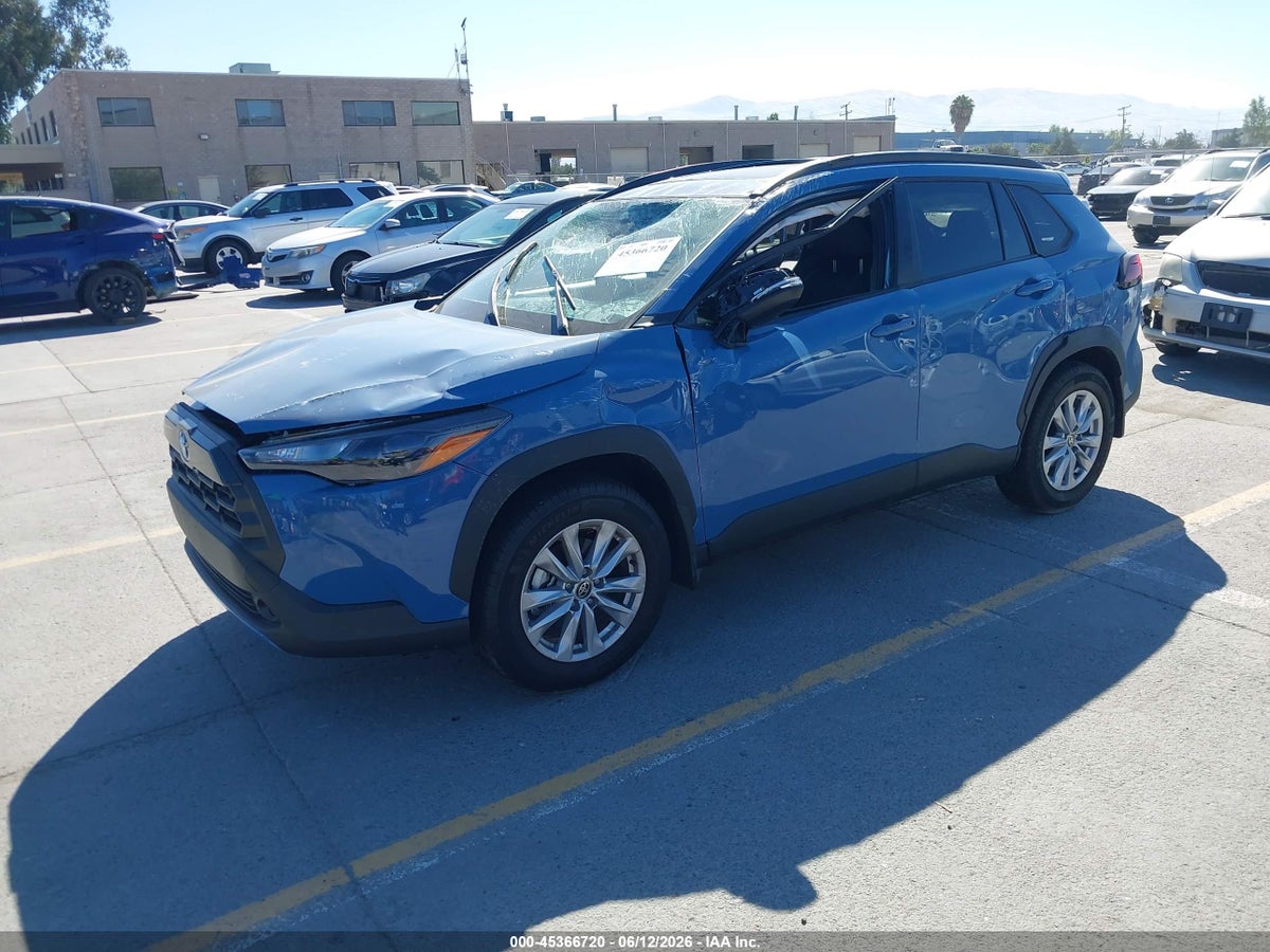 2026 TOYOTA COROLLA CROSS LE — снимка 2