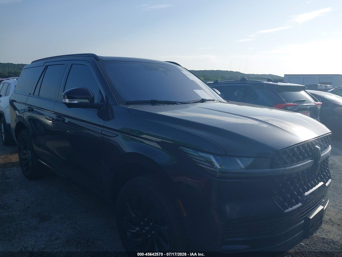 2025 LINCOLN NAVIGATOR RESERVE