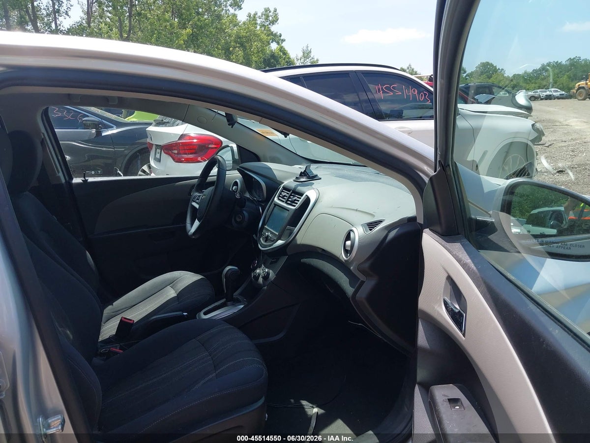2017 CHEVROLET SONIC LT AUTO — снимка 5