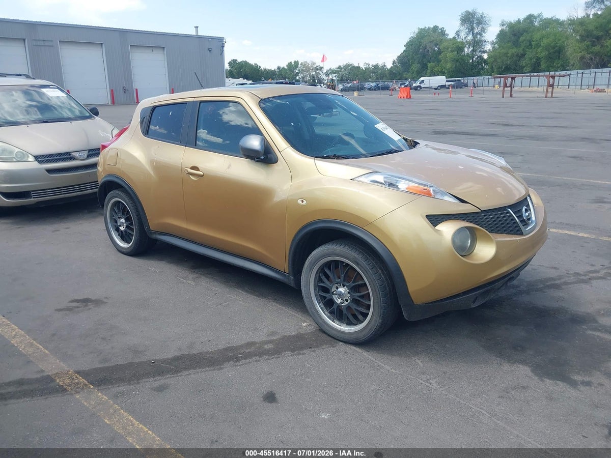 2013 NISSAN JUKE SV
